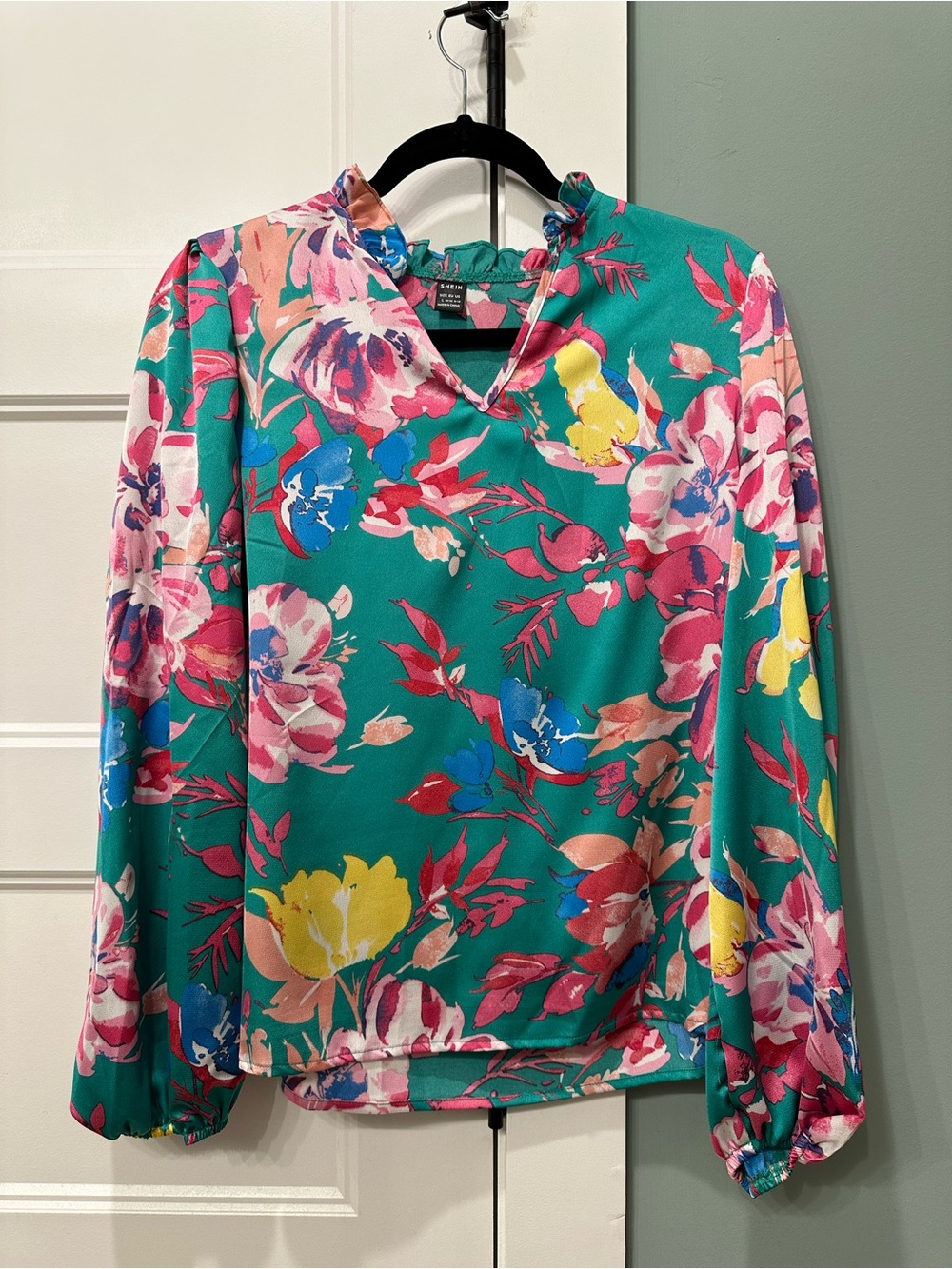Floral V-Neck Long-Sleeve Blouse in Teal